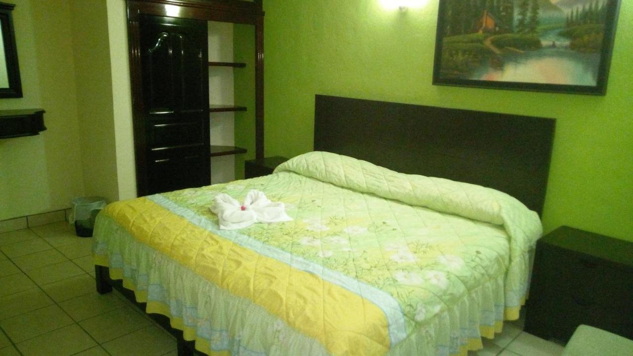 Hotel Real Plaza Окосинго Экстерьер фото